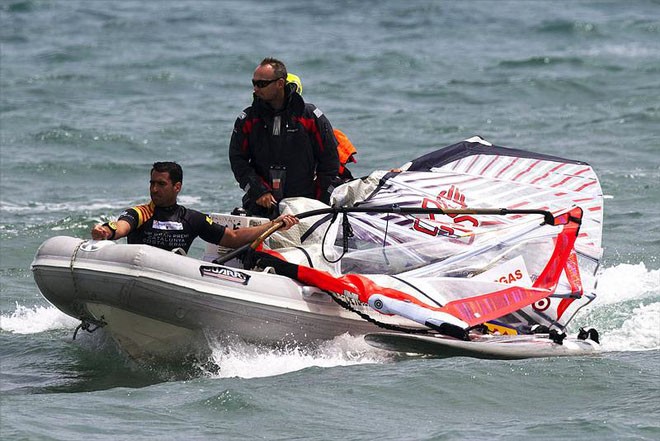 Broken down - PWA World Cup Catalunya Costa Brava 2011 Day 5 ©  John Carter / PWA http://www.pwaworldtour.com